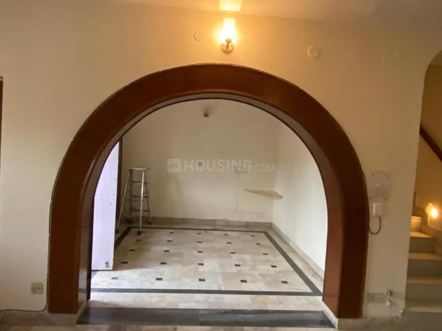 Flat for rent in Deri