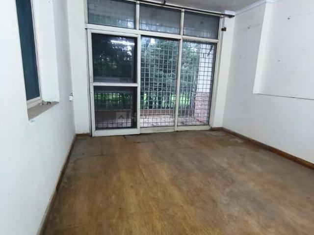 Flat for rent in Deri