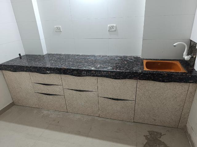 Flat for rent in Sarkhej, Gujarat