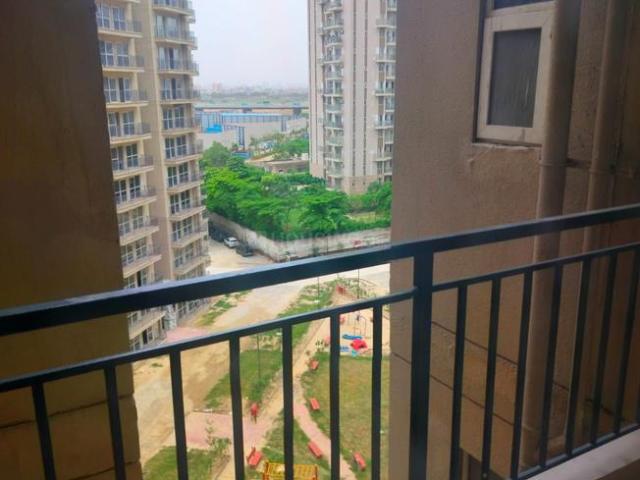 Flat for rent in Amstoria, Gurugram