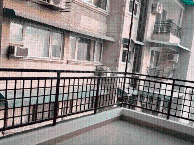 Flat for rent in South West Delhi, Deri
