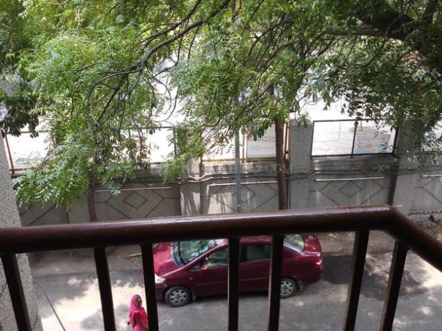 Flat for rent in South West Delhi, Deri