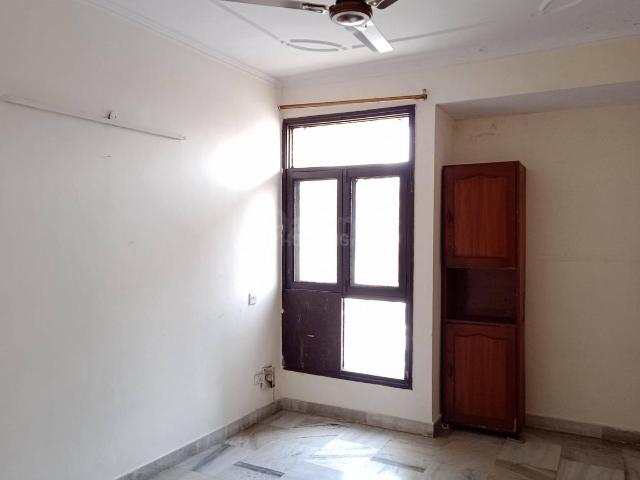 Flat for rent in South West Delhi, Deri