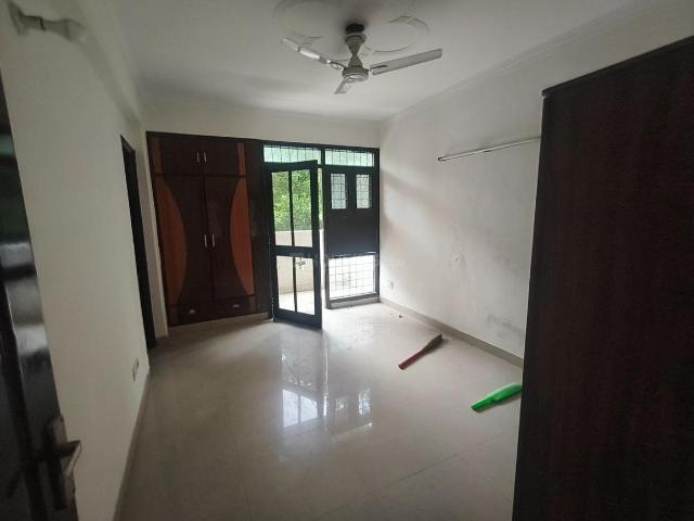 Flat for rent in South West Delhi, Deri