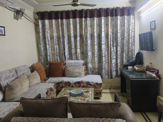 Flat for sale in South West Delhi, Deri