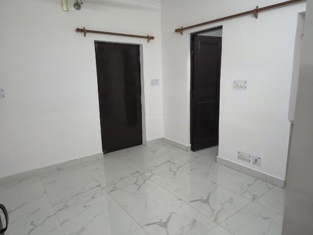 Flat for rent in South West Delhi, Deri