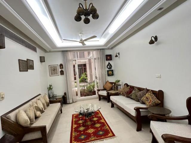 Flat for rent in South West Delhi, Deri