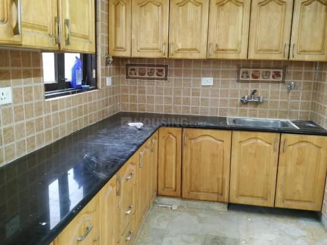 Flat for rent in South West Delhi, Deri