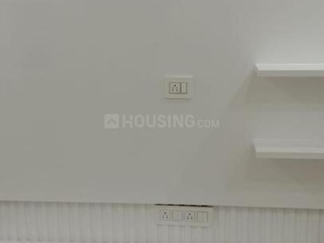 Flat for sale in North Delhi, Deri