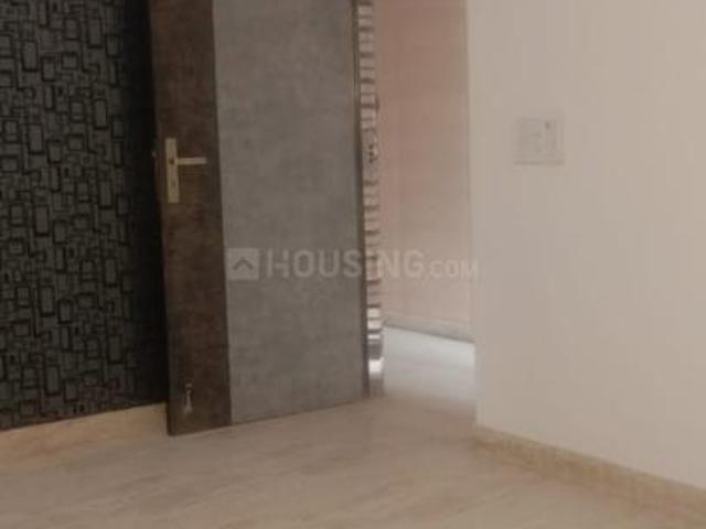 Flat for sale in North Delhi, Deri
