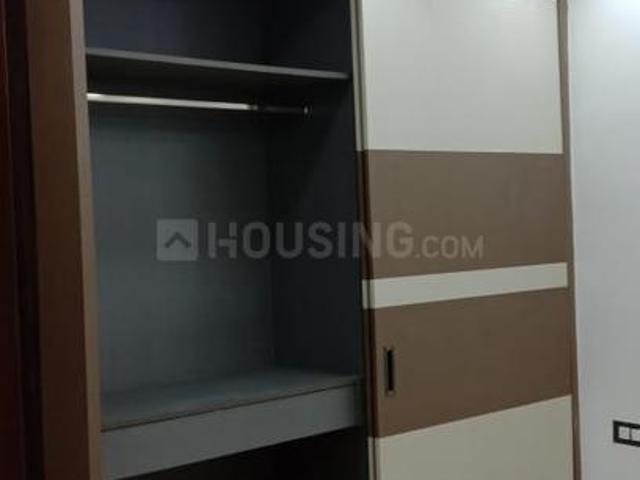 Flat for sale in North Delhi, Deri