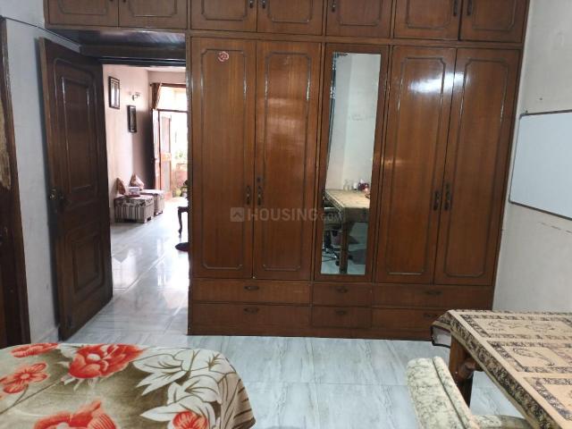 Flat for sale in North Delhi, Deri