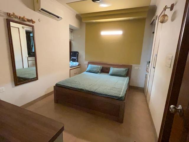 Flat for sale in North Delhi, Deri