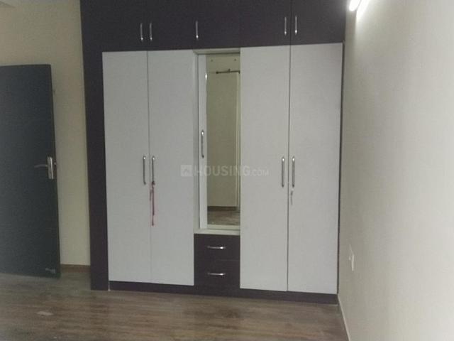 Flat for rent in Sector 143B, Noida