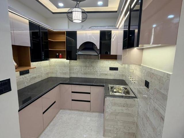 Flat for sale in West Delhi, Deri