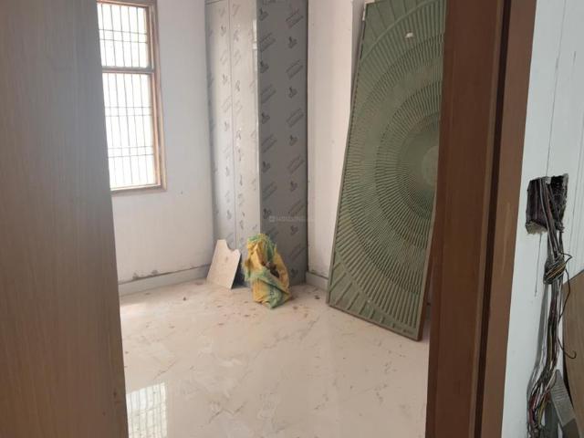 Flat for sale in South West Delhi, Deri