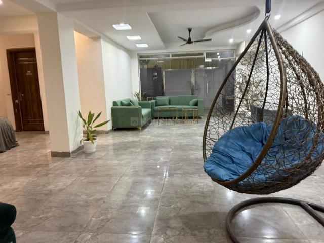 Flat for sale in North Delhi, Deri