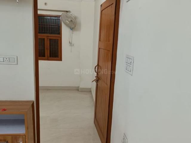 Flat for sale in North Delhi, Deri