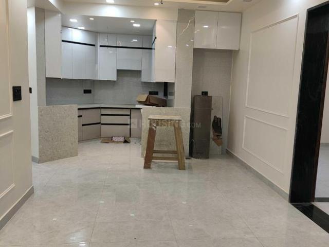 Flat for sale in North Delhi, Deri