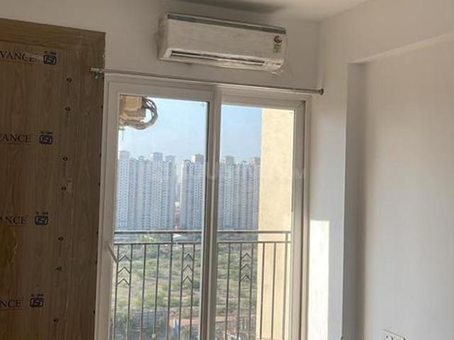 Flat for rent in Nagla Charandas, Noida
