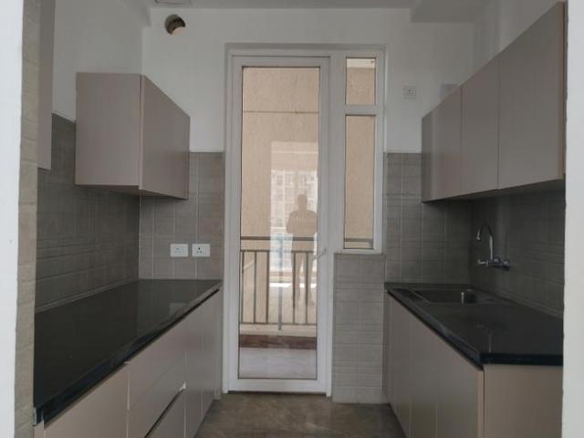 Flat for rent in Kondli, Noida