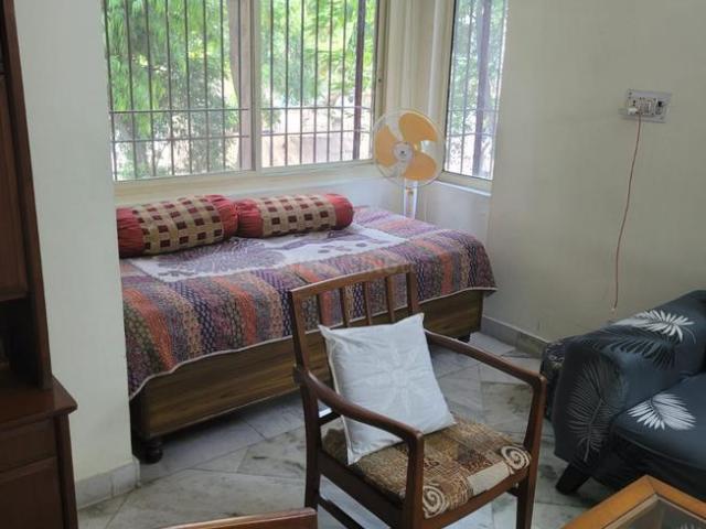 Flat for sale in North Delhi, Deri