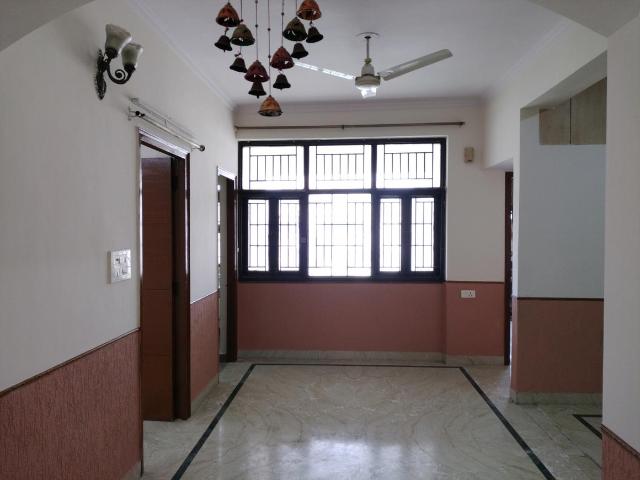 Flat for rent in South West Delhi, Deri