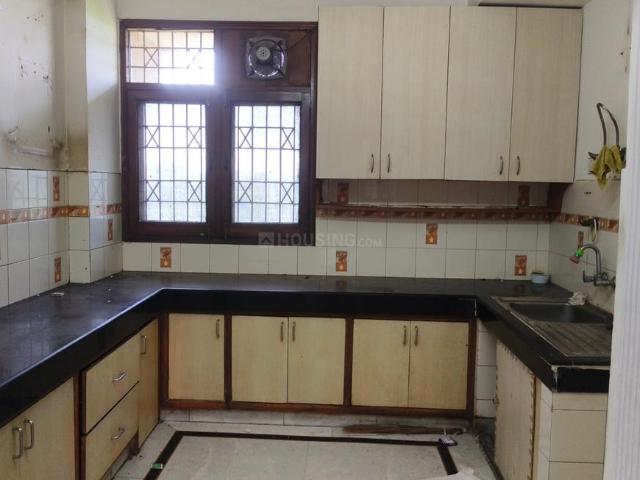 Flat for rent in South West Delhi, Deri