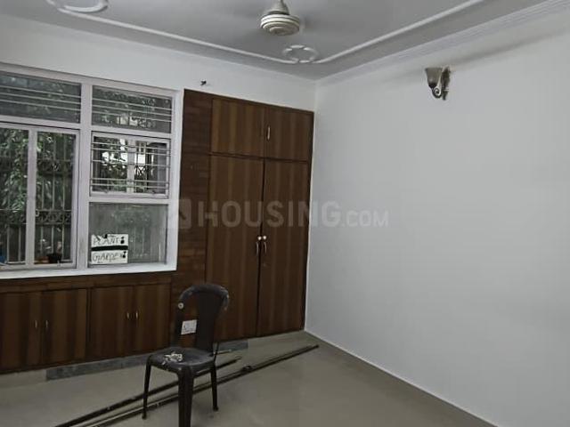 Flat for rent in South West Delhi, Deri