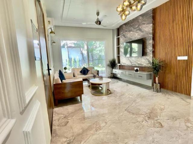 Flat for sale in Hariana