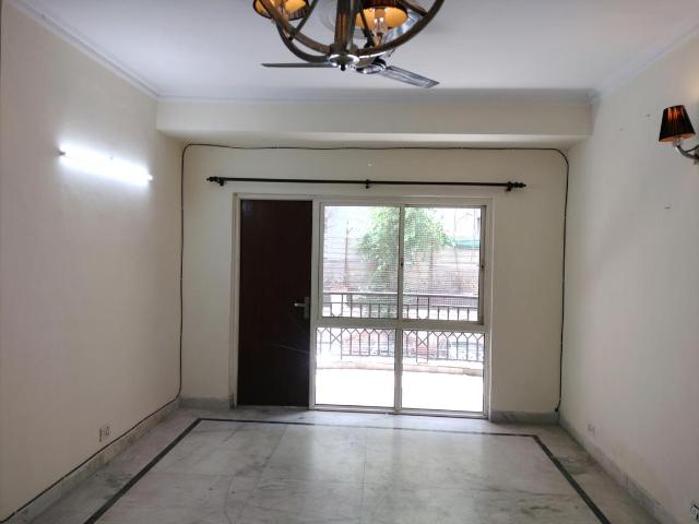 Flat for rent in Deri