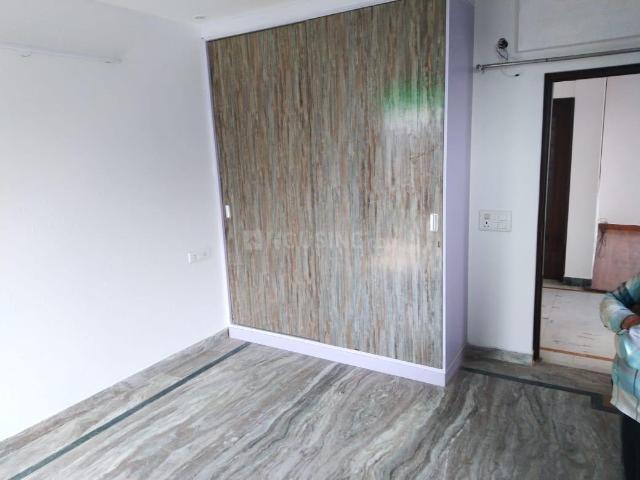 Flat for rent in Deri