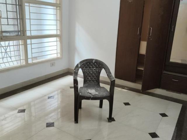 Flat for rent in Deri