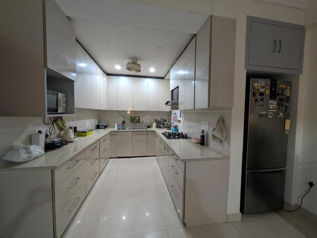 Flat for rent in Deri