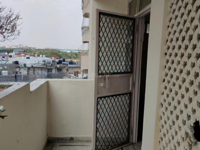 Flat for rent in Deri