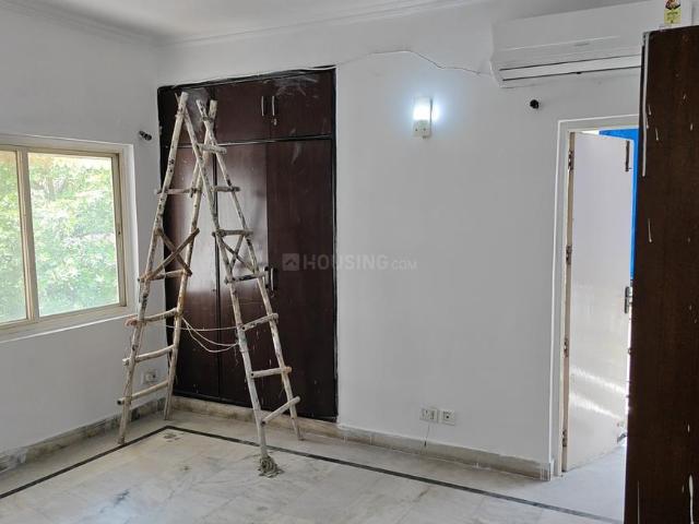 Flat for rent in Deri