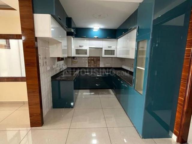 Flat for rent in Deri