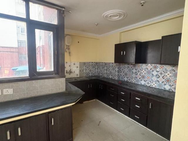 Flat for rent in Deri