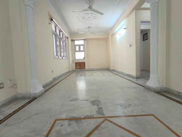 Flat for rent in Deri
