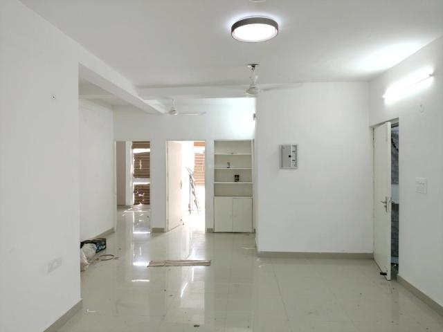 Flat for rent in Deri