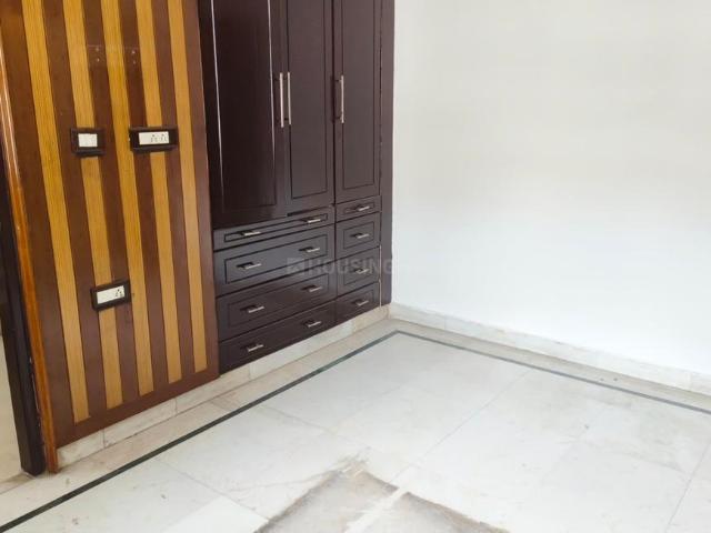 Flat for rent in Deri