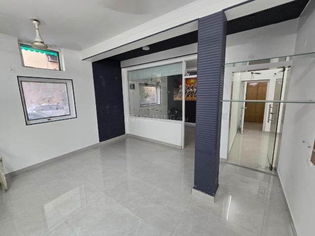 Flat for rent in Deri