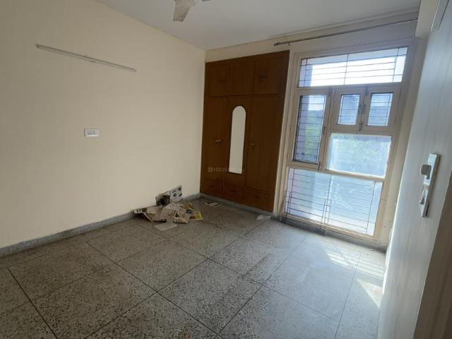 Flat for rent in Deri