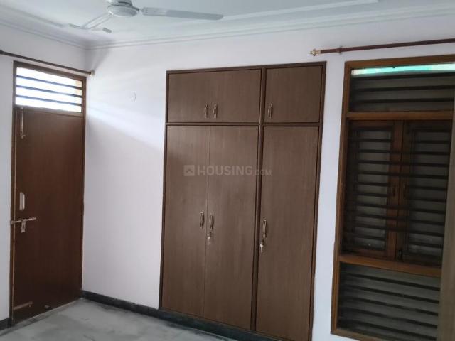 Flat for rent in Deri