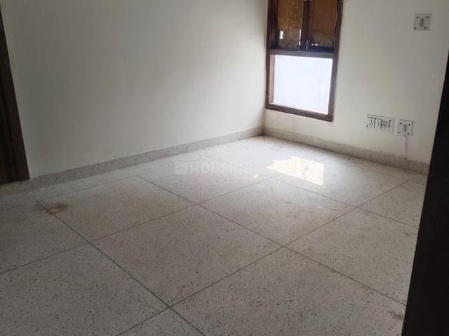 Flat for rent in Deri
