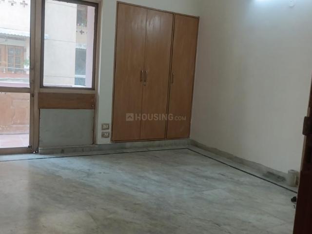 Flat for rent in Deri