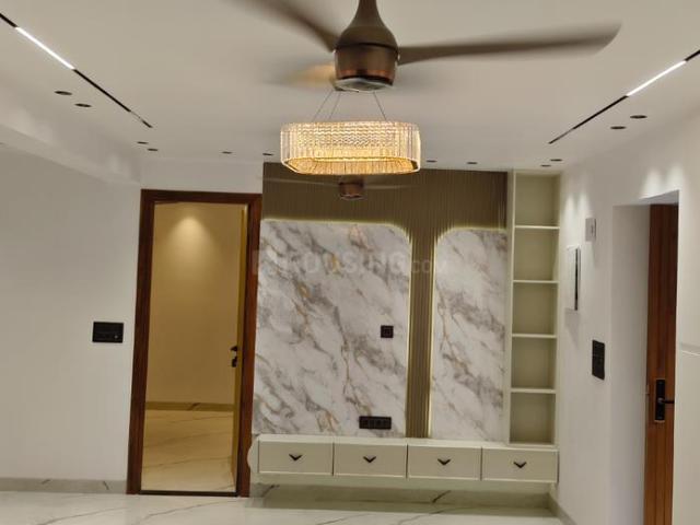 Flat for sale in South West Delhi, Deri