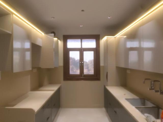 Flat for sale in North Delhi, Deri