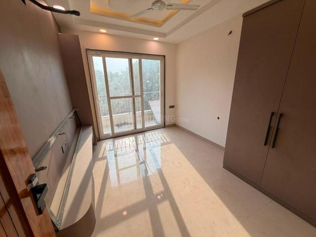 Flat for sale in South West Delhi, Deri