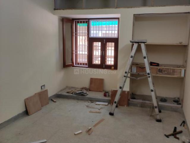 Flat for rent in South West Delhi, Deri